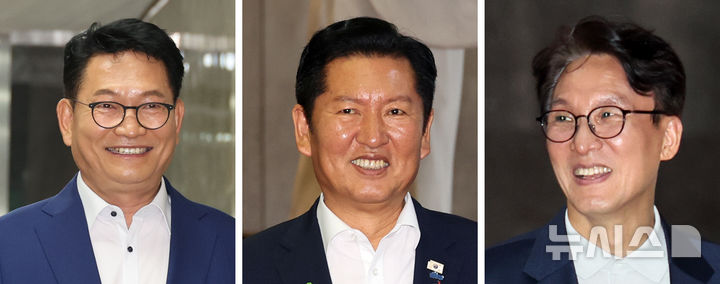 [서울=뉴시스] 최진석 기자 = 더불어민주당 송영길(왼쪽부터), 정청래, 김민석 당대표 후보가 8·17 전당대회 순회 경선 시작을 하루 앞둔 31일 여의도 국회 본청에서 각각 일정을 하고 있다. 2026.07.31. myjs@newsis.com