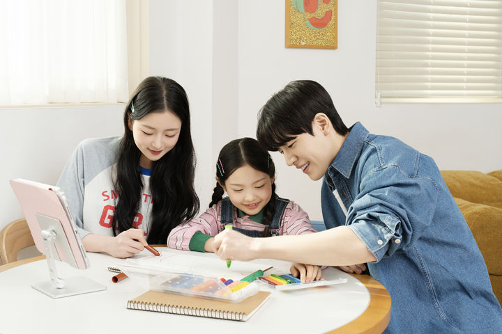 [서울=뉴시스] 자녀 관련 인식을 조사한 결과 아들보다 딸을 선호하는 사람이 많은 것으로 나타나 남아선호 사상이 약해졌다는 분석이 나왔다. (사진=유토이미지)