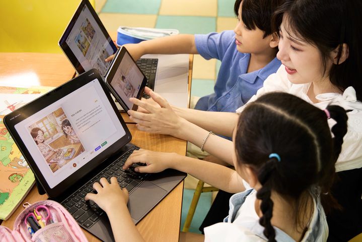 [서울=뉴시스] SK텔레콤은 순천향대와 함께 '2026 디지털새싹 사업'에 자체 개발한 AI 에듀테크 솔루션 'AI 그림일기'를 제공한다고 3일 밝혔다. (사진=SKT 제공) 2026.08.03. photo@newsis.com *재판매 및 DB 금지