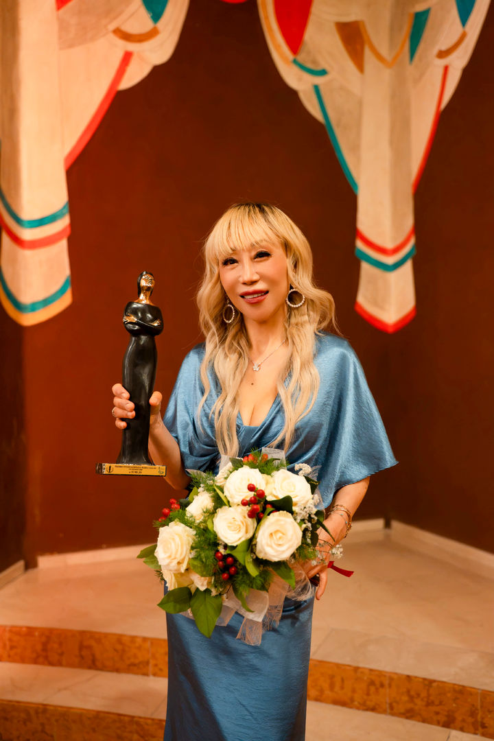 [서울=뉴시스] 소프라노 조수미가 지난 2일(현지시간) 이탈리아 베로나에서 열린 마리아 칼라스 상 시상식에서 특별상을 받았다. (사진=SMI엔터테인먼트 제공) 2026.08.03. photo@newsis.com *재판매 및 DB 금지