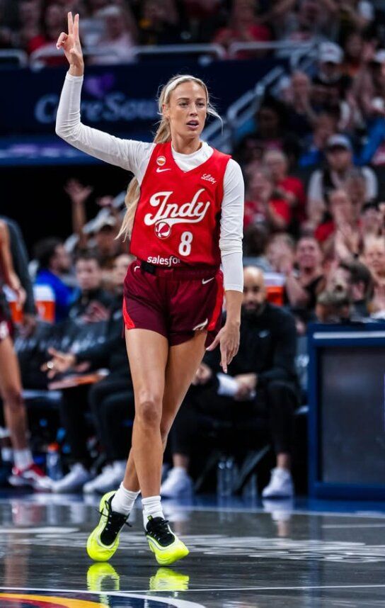 [서울=뉴시스] 미국여자프로농구(WNBA) 인디애나 피버의 가드 소피 커닝햄이 트랜스젠더 선수의 여자 스포츠 참가를 반대하는 입장을 밝혔다. (사진=소피 커닝햄 인스타그램 @sophie_cham)