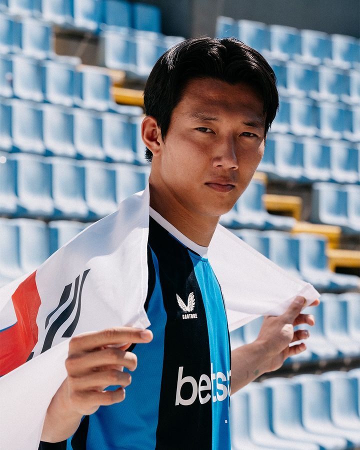 [서울=뉴시스] 축구 국가대표 수비수 이한범, 벨기에 프로축구 주필러 프로리그 클뤼브 브뤼허 이적. (사진=브뤼허 SNS 캡처) 2026.08.03. photo@newsis.com  *재판매 및 DB 금지