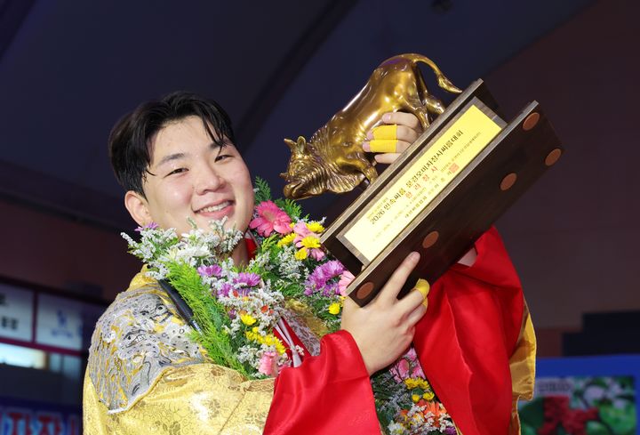 [서울=뉴시스] 울주군청 김무호, 2026 민속씨름 문경오미자장사씨름대회에서 한라장사 등극. (사진=대한씨름협회 제공) *재판매 및 DB 금지
