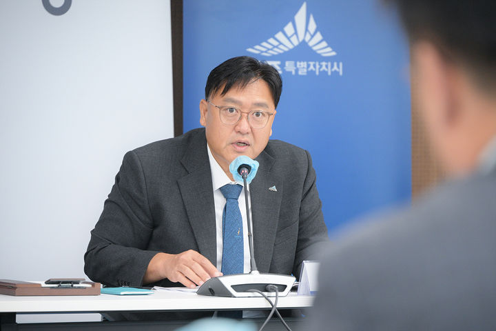 [세종=뉴시스] 송승화 기자 = 확대간부회에 주재하는 조상호 세종시장.(사진=세종시).2026.08.04. photo@newsis.com. *재판매 및 DB 금지