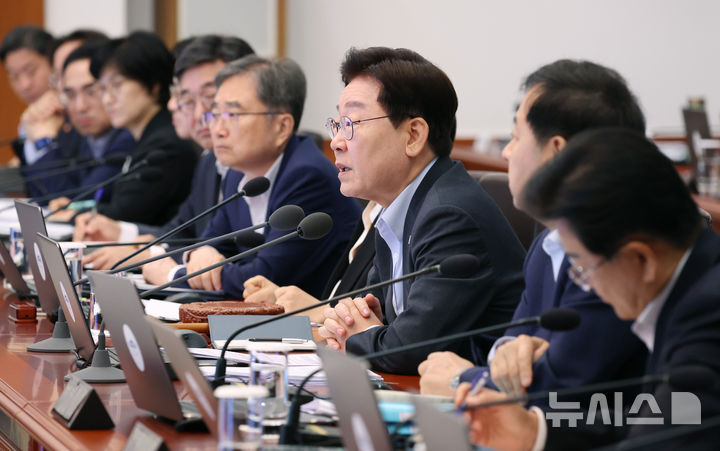 [서울=뉴시스] 조성봉 기자 = 이재명 대통령이 4일 청와대에서 열린 국무회의에서 발언을 하고 있다. 2026.08.04. suncho21@newsis.com