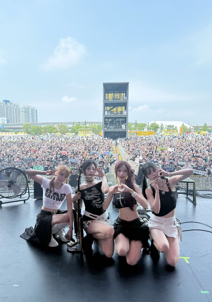 [서울=뉴시스] QWER. (사진 = 쓰리와이코프레이션 제공) 2026.08.05. photo@newsis.com *재판매 및 DB 금지