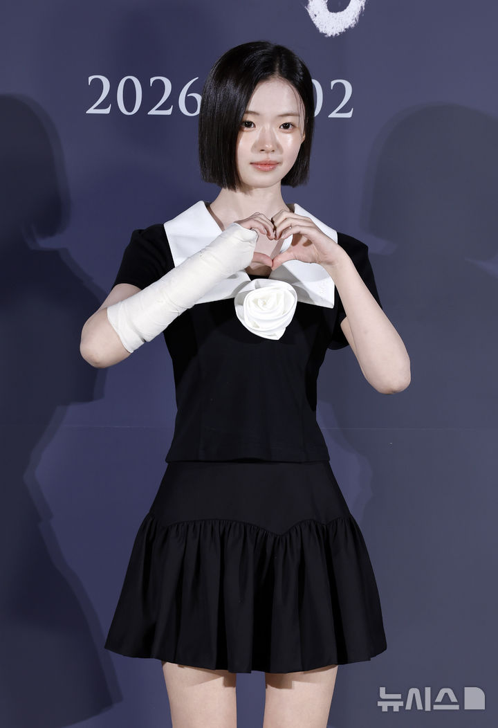 [서울=뉴시스] 김혜진 기자 = 배우 김시아가 5일 오전 서울 CGV용산아이파크몰에서 열린 영화 '비광'(감독 이지원) 제작보고회에서 포즈를 취하고 있다. 2026.08.05. jini@newsis.com