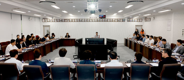 [보령=뉴시스] 보령시 '2026년 제2차 지역사회보장협의체 대표협의체 회의' 모습. (사진=보령시청 제공) 2026.08.06. photo@newsis.com *재판매 및 DB 금지