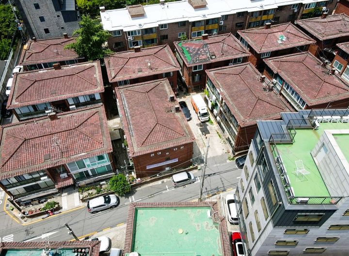 [서울=뉴시스] 송파2동 일반주택 재개발 예정지 드론 사진. (사진=송파구 제공) 2026.08.06. photo@newsis.com *재판매 및 DB 금지