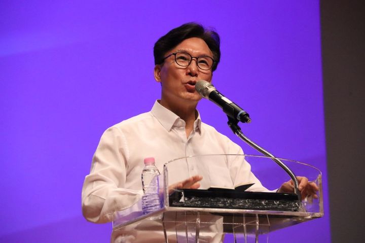 [서울=뉴시스] 정병혁 기자 = 김민석 더불어민주당 당대표 후보가 6일 전남광주 순천대학교에서 강연을 하고 있다. (사진=김민석 후보 제공) 2026.08.06. photo@newsis.com *재판매 및 DB 금지