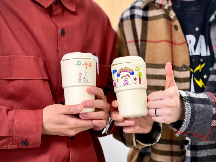 나만의 그림으로 리유저블 컵 만들기 (사진 = 파르나스호텔앤리조트 제공) *재판매 및 DB 금지