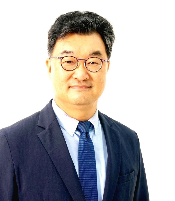 [서울=뉴시스]이재명 대통령이 7일 국립외교원장에 김흥규 아주대 미중정책연구소장(정치외교학과 교수)을 임명했다. 사진 청와대 제공. *재판매 및 DB 금지