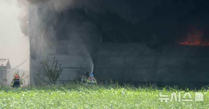 associate_pic3