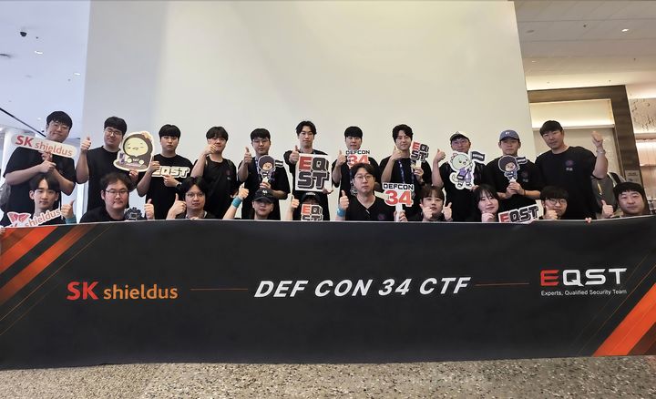 [서울=뉴시스] SK쉴더스는 미국 라스베이거스에서 열린 '데프콘(DEF CON) 34'의 AI 빌리지 CTF에서 최종 5위를 차지했다고 10일 밝혔다. (사진=SK쉴더스 제공) 2026.08.10. photo@newsis.com *재판매 및 DB 금지