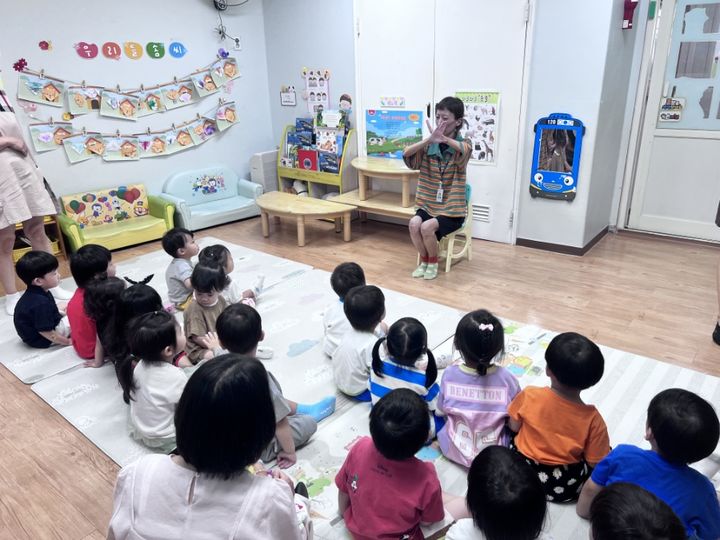 수족구병 예방을 위한 예방수칙 교육. (사진=구리시 제공) photo@newsis.com *재판매 및 DB 금지