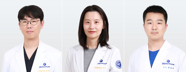 [대전=뉴시스] 충남대병원 마취통증의학과 홍부휘·조유민 교수와 백동현 인턴.(사진=충남대학교병원 제공) 2026.08.10. photo@newsis.com *재판매 및 DB 금지
