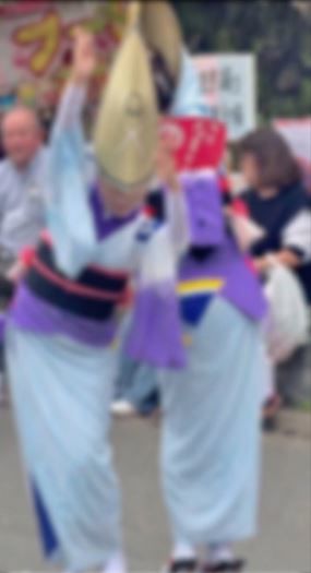 [서울=뉴시스] 최근 일본 아와오도리 축제에서 여성 무용수의 신체 일부를 강조해 촬영한 영상이 SNS에 잇따라 게시되면서 논란이 일고 있다. (사진=틱톡 갈무리)