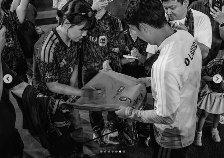 [서울=뉴시스] 미국여자프로농구(WNBA) 로스앤젤레스(LA) 스파크스의 박지현과 미국 프로축구 메이저리그사커(MLS) LAFC의 손흥민. (사진=박지현 SNS 캡처) photo@newsis.com *재판매 및 DB 금지