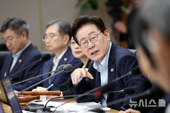 [세종=뉴시스] 조성봉 기자 = 이재명 대통령이 11일 정부세종청사에서 열린 국무회의에서 발언하고 있다. (청와대통신사진기자단) 2026.08.11. suncho21@newsis.com