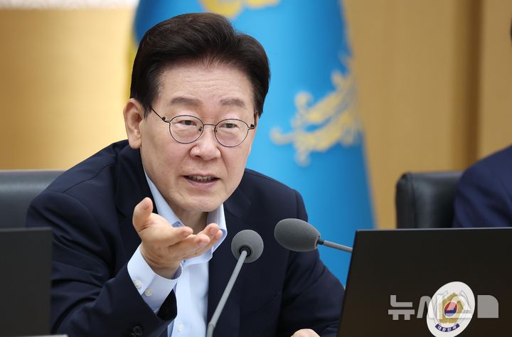 [세종=뉴시스] 조성봉 기자 = 이재명 대통령이 11일 정부세종청사에서 열린 국무회의에서 발언하고 있다. (청와대통신사진기자단) 2026.08.11. suncho21@newsis.com