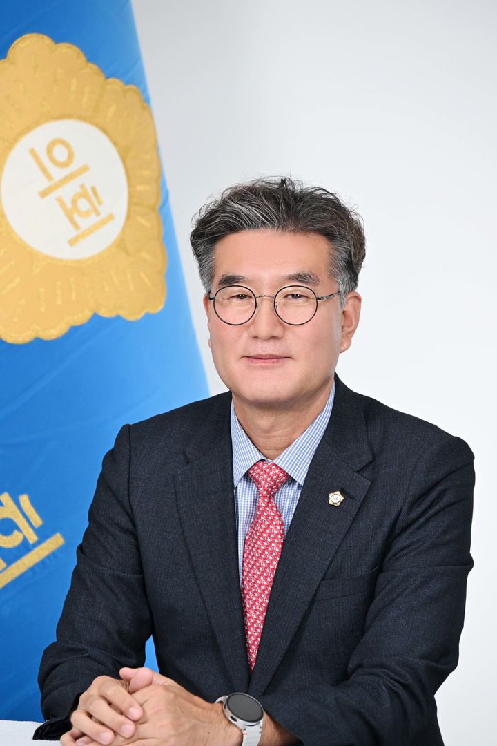 [울산=뉴시스] 울산 울주군의회는 이상걸 의원이 도로변과 하천, 공원 등의 풀베기·가지치기 사업을 일원화하는 ‘원스톱 행정 체계’ 구축을 촉구했다고 12일 밝혔다. (사진= 울주군의회 제공) 2026.08.12.photo@newsis.com *재판매 및 DB 금지