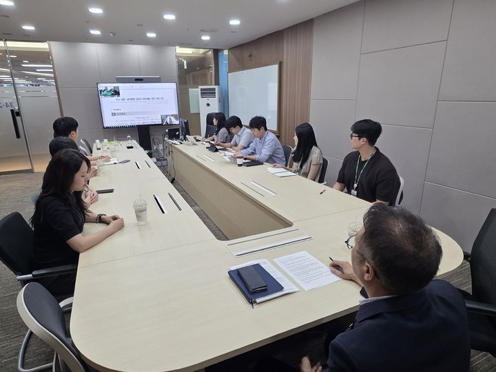 [세종=뉴시스]한국남부발전이 12일 본사 및 전국 사업소의 청렴·내부통제 담당자들이 참석한 가운데 2026년 전사 청렴·내부통제 담당자 바로세움 회의를 개최했다고 밝혔다.(사진= 남부발전 제공) *재판매 및 DB 금지