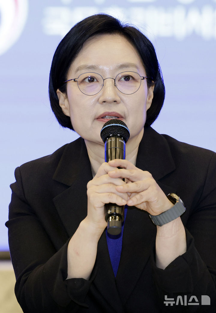 [서울=뉴시스] 최동준 기자 = 한성숙 국무총리가 12일 서울 영등포구 중소기업중앙회에서 열린 중소·벤처·스타트업 규제혁신 대토론회에서 발언하고 있다. 2026.08.12. photocdj@newsis.com