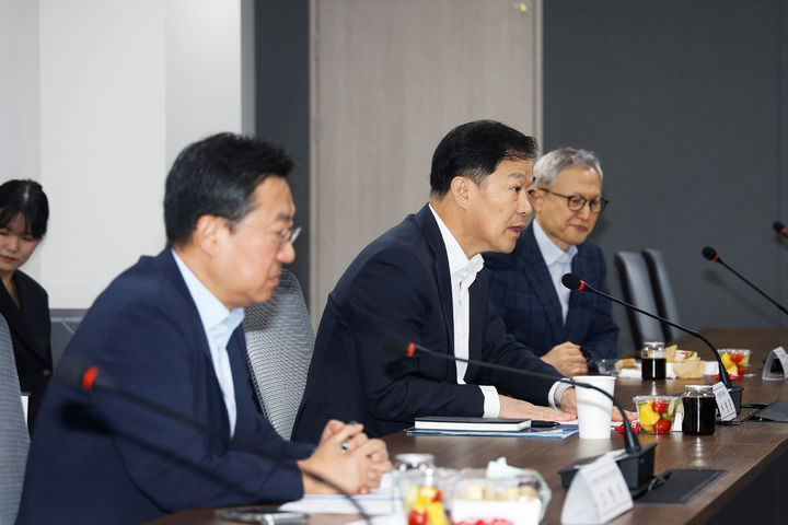 [서울=뉴시스] 이형훈 보건복지부 제2차관이 13일 오전 서울 T타워에서 국립의학전문대학원 설립준비위원회 제2차 회의를 개최하고 있다. (사진=보건복지부 제공) 2026.08.13. photo@newsis.com *재판매 및 DB 금지