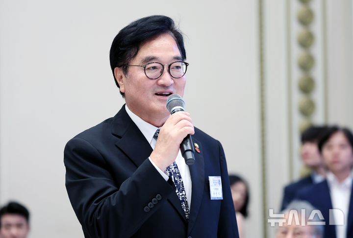 [서울=뉴시스] 조성봉 기자 = 우원식 전 국회의장이 13일 청와대 영빈관에서 열린 국가유공자 및 보훈 가족 초청 오찬 행사에서 발언하고 있다. 2026.08.13. suncho21@newsis.com