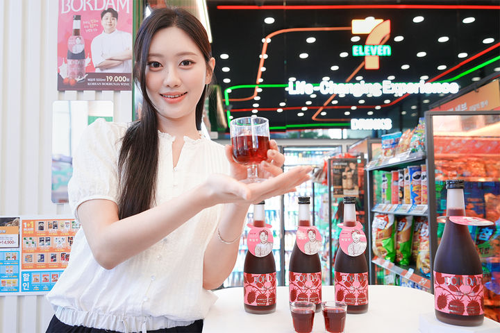 [서울=뉴시스] 세븐일레븐과 셰프 윤남노가 협업한 복담주. (사진=세븐일레븐 제공) *재판매 및 DB 금지
