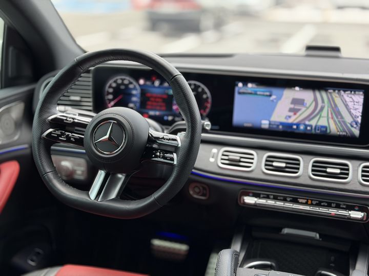 [서울=뉴시스] 김민성 기자 = 메르세데스-벤츠 GLE 4MATIC 쿠페 AMG' 운전석 모습. kms@newsis.com. *재판매 및 DB 금지