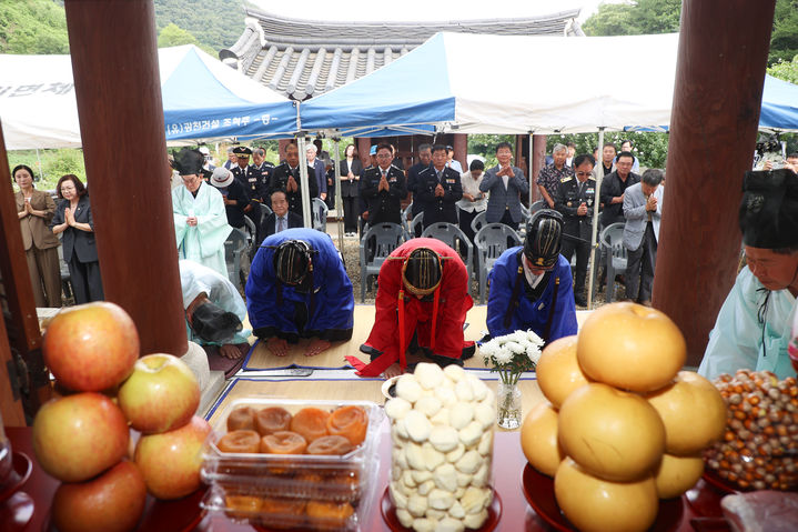 [진안=뉴시스] 전북 진안군은 14일 부귀면 창렬사에서 '임란 웅치전적지 순국선열 추모제'를 거행했다. (사진=진안군 제공) 2026.08.14. photo@newsis.com *재판매 및 DB 금지