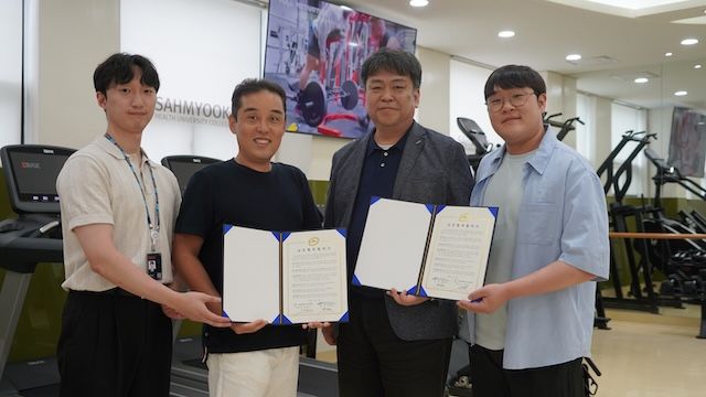 [서울=뉴시스] 삼육보건대학교 스포츠과학과와 동대문구체육관 관계자들이 13일 상호협력 협약을 체결하고 기념 사진을 촬영하고 있다. (사진=삼육보건대 제공) 2026.08.14. photo@newsis.com *재판매 및 DB 금지