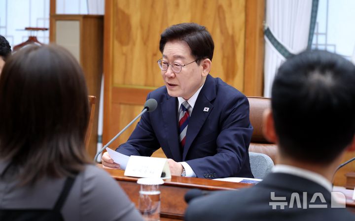 이 대통령 "개헌 원한다면 내 임기 줄여도 좋다" 배수진