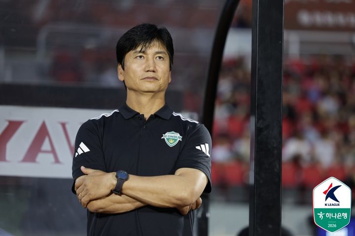 [서울=뉴시스] 프로축구 K리그1 전북현대의 정정용 감독. (사진=한국프로축구연맹 제공) 2026.08.16. photo@newsis.com *재판매 및 DB 금지