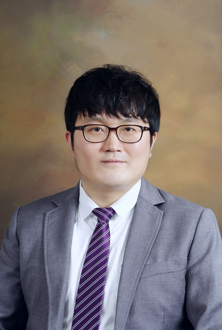 [부산=뉴시스] 신임 부산사회서비스원장에 임명된 신라대학교 상담치료복지학과 손지현 교수. (사진=부산시 제공) 2026.08.18. photo@newsis.com *재판매 및 DB 금지