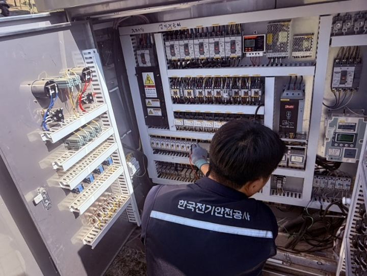 원주시, 여름철 물놀이장 11곳 합동 안전점검. *재판매 및 DB 금지