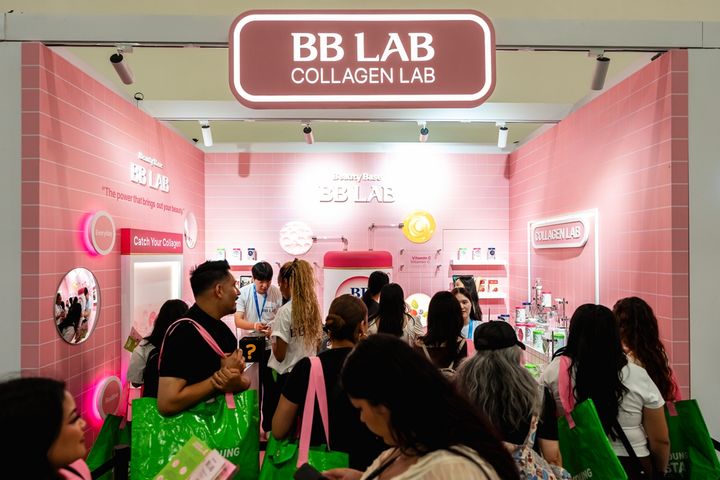 [서울=뉴시스] 웰니스 전문 기업 뉴트리원의 이너뷰티 브랜드 비비랩(BB LAB)은 'KCON LA 2026'과 연계해 개최되는 '올리브영 페스타 LA 2026'에 참가했다고 18일 밝혔다. (사진=뉴트리원 제공) 2026.08.18. photo@newsis.com *재판매 및 DB 금지