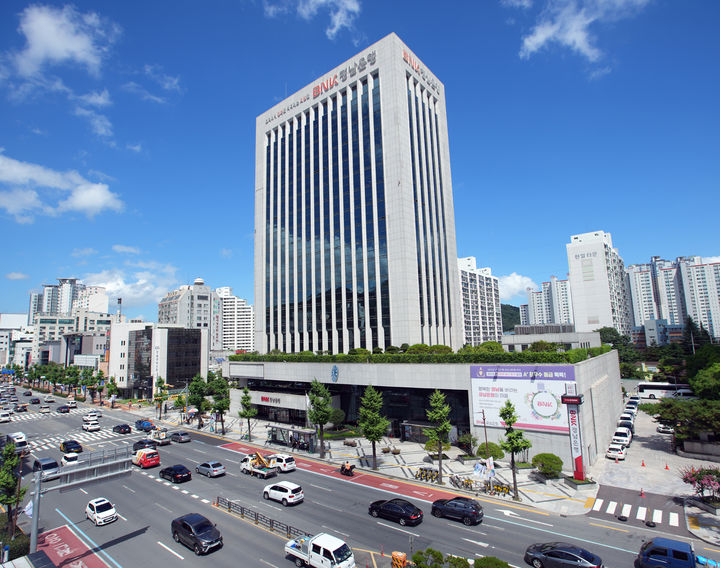 BNK경남은행 창원 본점. *재판매 및 DB 금지