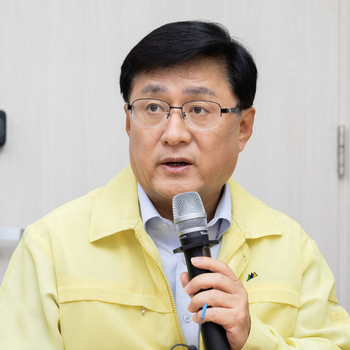 [세종=뉴시스]김성환 기후에너지환경부 장관이 18일 오후 정부세종청사에서 출입 기자단과 차담회를 열었다. (사진= 기후부 제공) *재판매 및 DB 금지