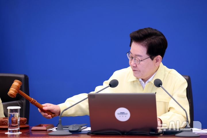 李 "한미동맹 미래 상징할 핵잠 추진 속도…전작권 임기 내 환수 차질없이 추진"