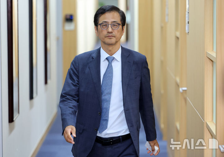 [서울=뉴시스] 황준선 기자 = 한편 18일부로 준비기간을 맞이한 선관위 특검팀(특별검사 이태한)은 전날 합수본을 예방, 사건 진행 경과 및 진용 구축을 논의한 것으로 파악됐다. 사진은 이태한 특검. 2026.08.20. hwang@newsis.com