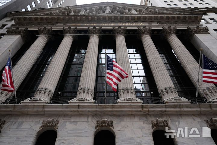 [뉴욕=AP/뉴시스] 2026년 3월19일 미국 뉴욕의 뉴욕증권거래소(NYSE) 전경. 2026.03.19.