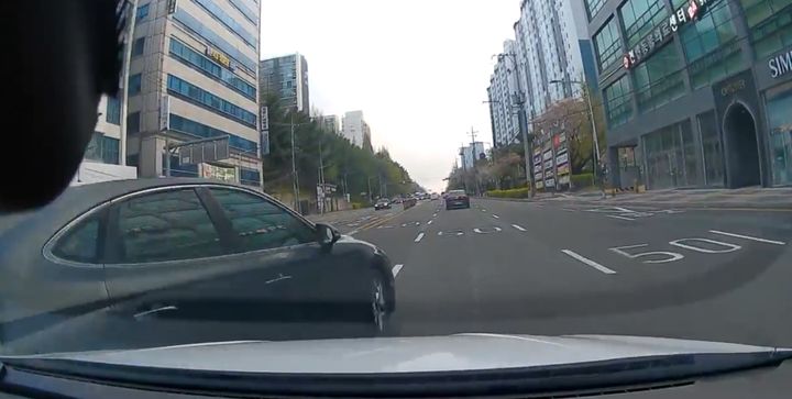 [천안=뉴시스] 충남경찰청이 고의로 교통사고를 낸 뒤 보험금 약 3억원을 편취한 20대 일당들을 검거했다. (사진=충남경찰청 제공) 2026.08.19 photo@newsis.com *재판매 및 DB 금지