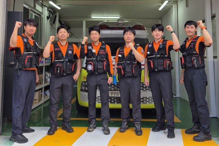 [대구=뉴시스] 복현·산격구급3팀 (사진=대구북부소방서 제공) 2026.08.19. photo@newsis.com *재판매 및 DB 금지