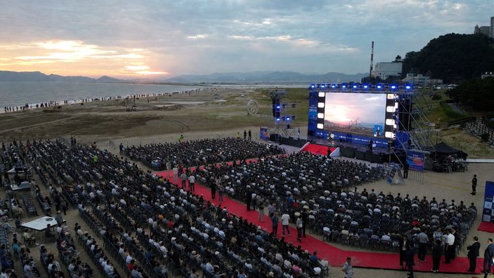 [부산=뉴시스] 부산 다대포 선셋 영화축제. (사진=부산 사하구청 제공) 2026.08.19. photo@newsis.com *재판매 및 DB 금지