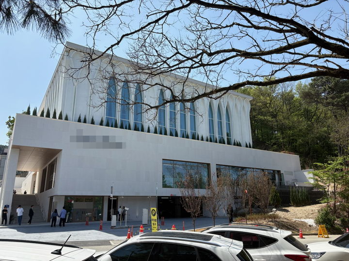 [대전=뉴시스] 건축법과 식품위생법 규정을 위반해 적발된 대전 서구의 한 웨딩홀. (사진= 서구청 제공) *재판매 및 DB 금지