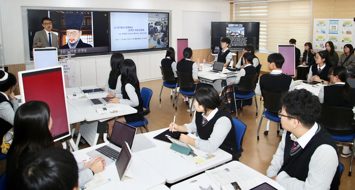 [전남광주=뉴시스] 사진은 인공지능(AI) 교육을 받는 학생들 모습. 본 기사와 직접 관련 없음. (자료사진 = 보성군 제공). 2026.08.20. photo@newsis.com *재판매 및 DB 금지