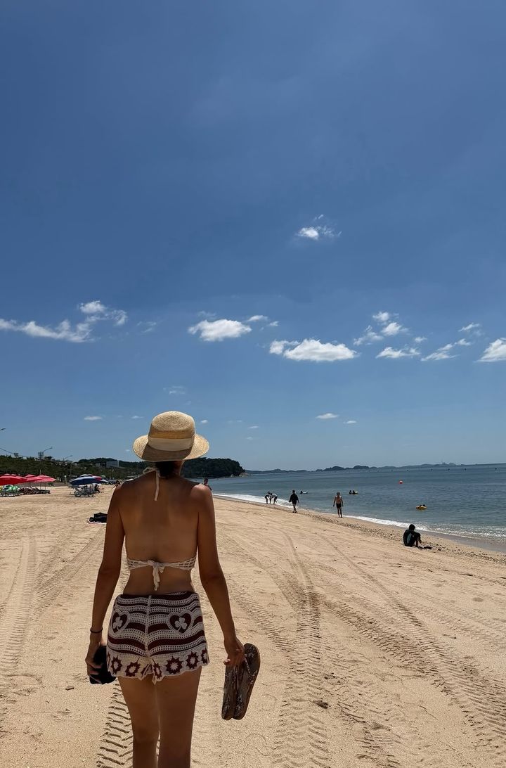 [서울=뉴시스]전 테니스 선수 전미라가 수영복 차림으로 탄탄한 몸매를 드러냈다. (사진=전미라 인스타그램 캡처) 2026.08.20