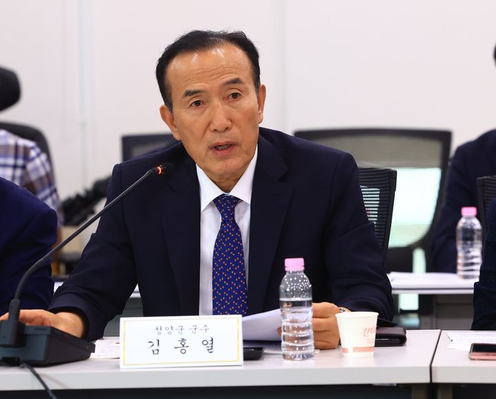 [청양=뉴시스] 김홍열 충남 청양군수가 20일 농림축산식품부에서 개최된 농어촌 기본소득 시범사업 간담회에 참석해 발언하고 있다. (사진=청양군 제공) 2026.08.20. photo@newsis.com *재판매 및 DB 금지